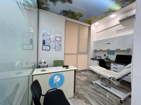 Slider image (10) United Hair Clinic